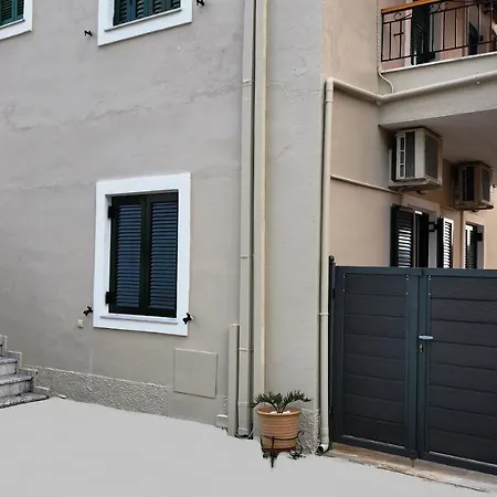 Pieri House Corfu * Ýpsos
